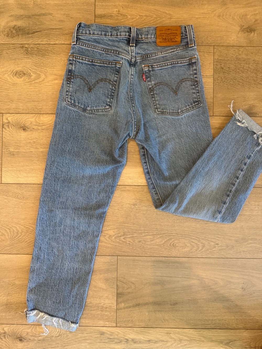 Levi's Wedgie Fit Jeans Size 24